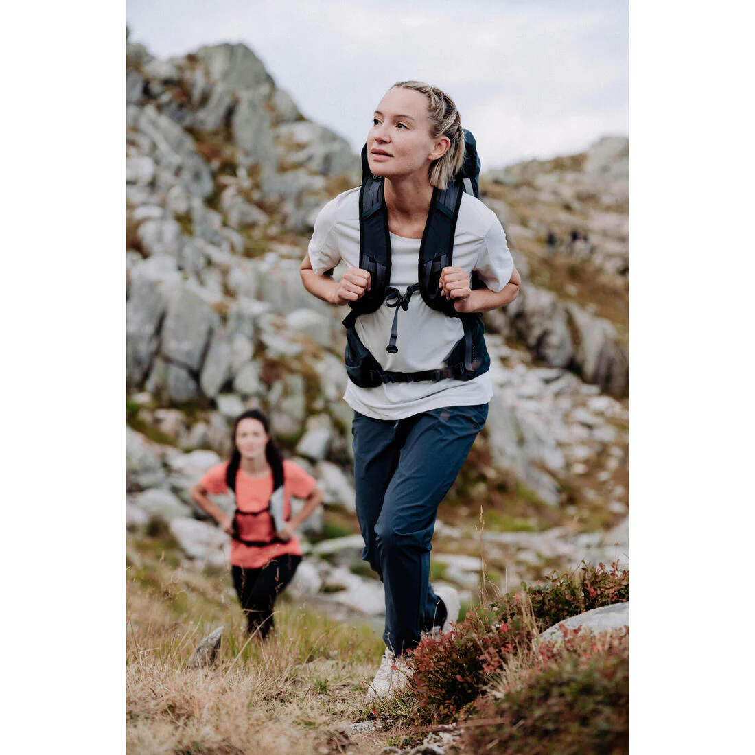 Women’s short-sleeved hiking T-shirt, MH500 - Image 24
