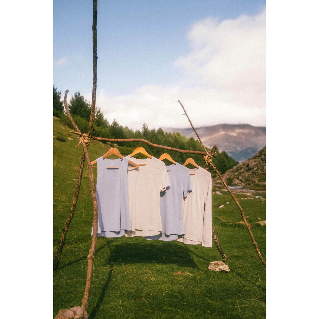 Women’s short-sleeved hiking T-shirt, MH500 - Image 32