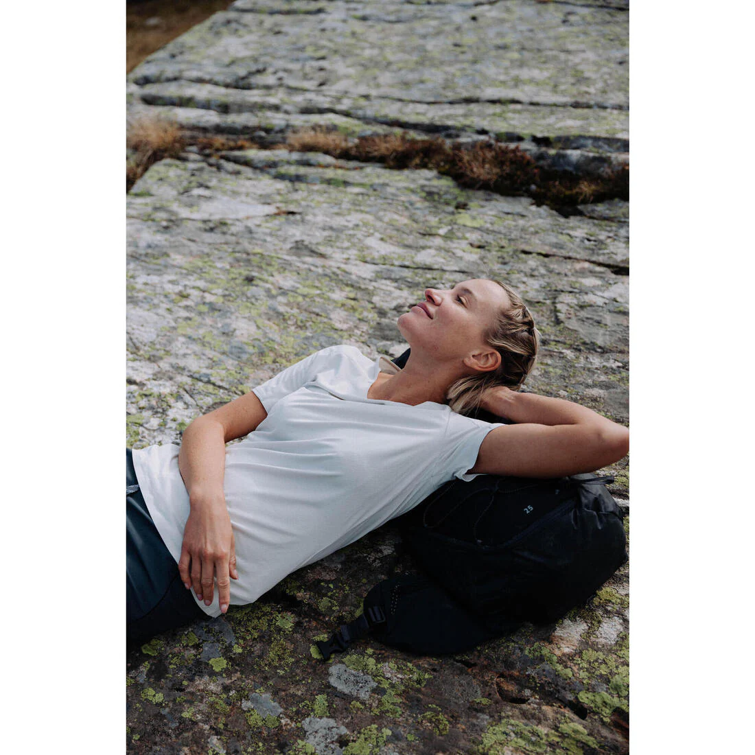 Women’s short-sleeved hiking T-shirt, MH500 - Image 4