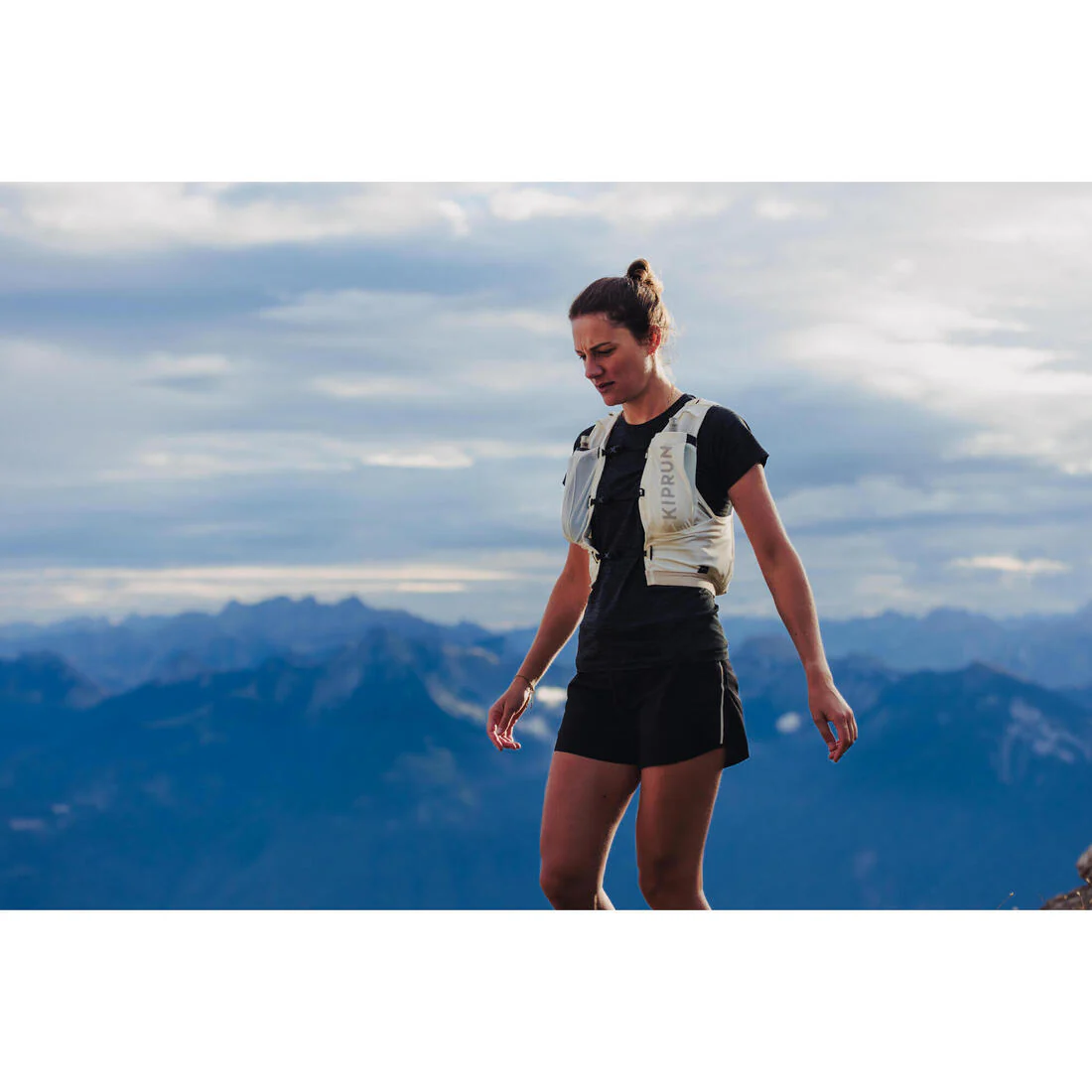 Women's Seamless Running&Trail Running T-Shirt-KIPRUN Run 500 Comfort slim - Image 11
