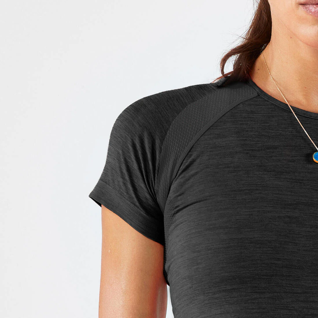 Women's Seamless Running&Trail Running T-Shirt-KIPRUN Run 500 Comfort slim - Image 3
